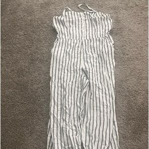 cute white and gray striped spring pantsuit